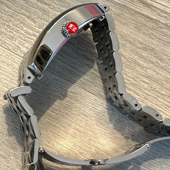 Beautiful Watch - Picture 7 of 10